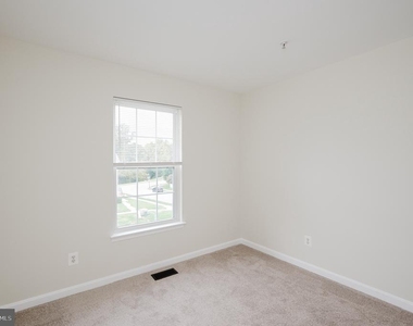 540 Kirkcaldy Way - Photo Thumbnail 31
