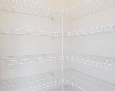 540 Kirkcaldy Way - Photo Thumbnail 17