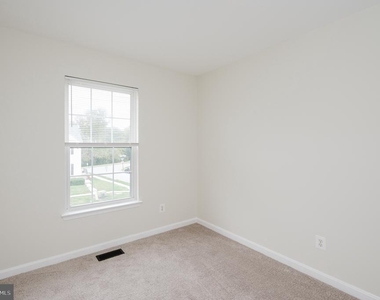 540 Kirkcaldy Way - Photo Thumbnail 34