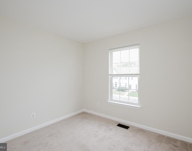540 Kirkcaldy Way - Photo Thumbnail 30