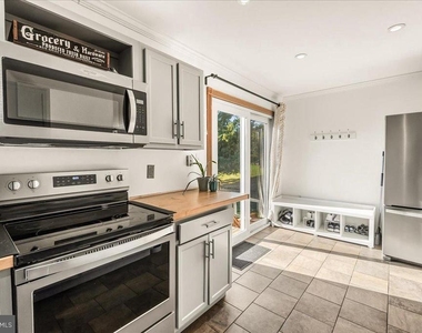 6541 S Clifton Road - Photo Thumbnail 12