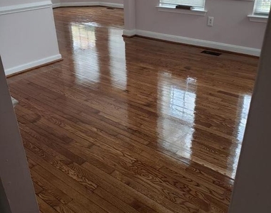 885 Caren Drive - Photo Thumbnail 4