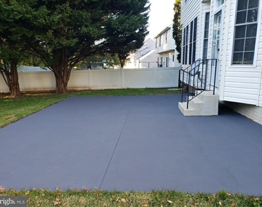 885 Caren Drive - Photo Thumbnail 9
