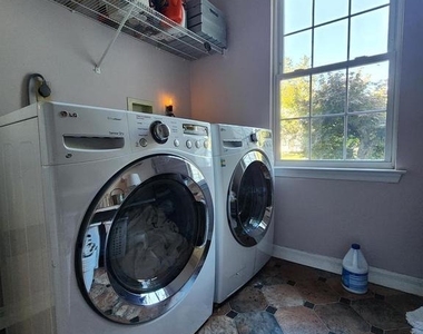 885 Caren Drive - Photo Thumbnail 7