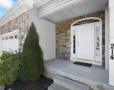 214 New Avenue - Photo Thumbnail 3
