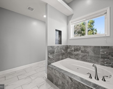 214 New Avenue - Photo Thumbnail 38