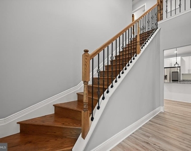 214 New Avenue - Photo Thumbnail 7