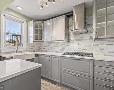 244 E Susquehanna Avenue - Photo Thumbnail 12