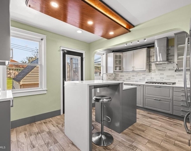 244 E Susquehanna Avenue - Photo Thumbnail 8