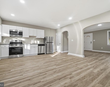 2531 Loyola Northway - Photo Thumbnail 6