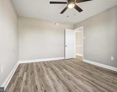 2531 Loyola Northway - Photo Thumbnail 12