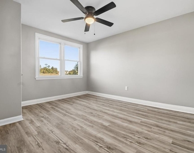 2531 Loyola Northway - Photo Thumbnail 11