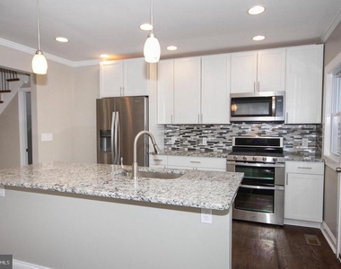 4814 Coleherne Road - Photo Thumbnail 4