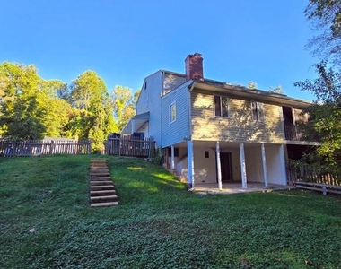 425 Blossom Tree Court - Photo Thumbnail 2