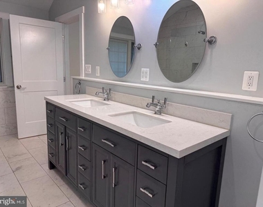 90 Avondale Circle - Photo Thumbnail 13