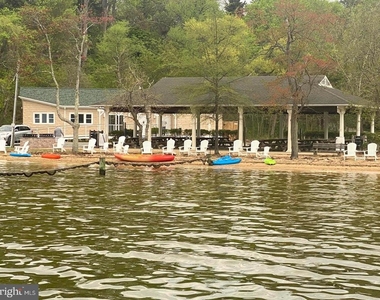 90 Avondale Circle - Photo Thumbnail 32