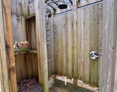 90 Avondale Circle - Photo Thumbnail 28