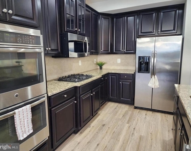 361 Chessington Drive - Photo Thumbnail 3