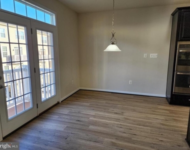 361 Chessington Drive - Photo Thumbnail 6