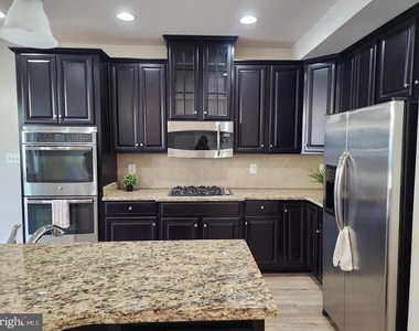 361 Chessington Drive - Photo Thumbnail 2