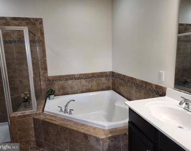361 Chessington Drive - Photo Thumbnail 17