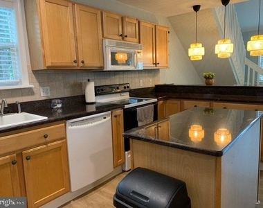 31314 Timber Edge Drive - Photo Thumbnail 7