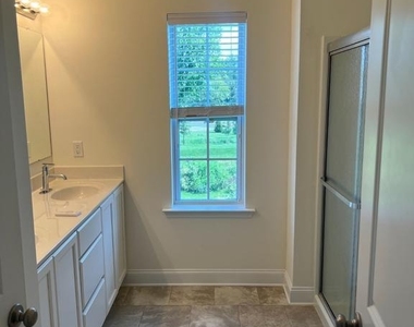 212 Grove View Drive - Photo Thumbnail 7