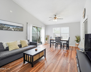 3419 Islander Way - Photo Thumbnail 9