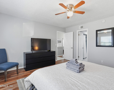 3419 Islander Way - Photo Thumbnail 17