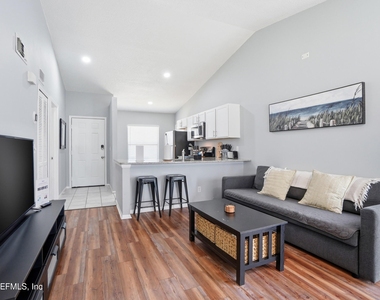 3419 Islander Way - Photo Thumbnail 7