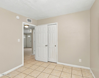 5119 Portsmouth Avenue - Photo Thumbnail 11