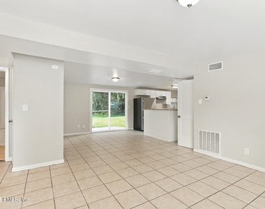 5119 Portsmouth Avenue - Photo Thumbnail 3