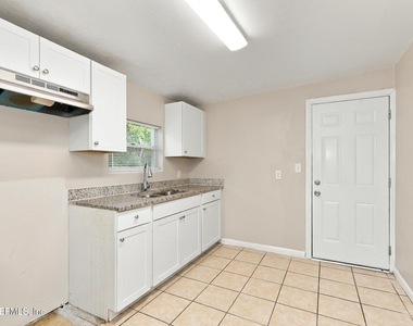 5119 Portsmouth Avenue - Photo Thumbnail 7