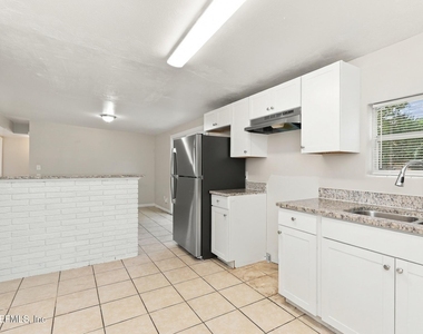 5119 Portsmouth Avenue - Photo Thumbnail 6