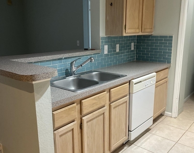 7701 Timberlin Park Boulevard - Photo Thumbnail 10