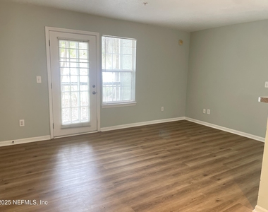 7701 Timberlin Park Boulevard - Photo Thumbnail 5