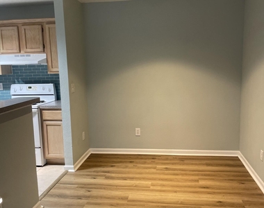 7701 Timberlin Park Boulevard - Photo Thumbnail 8