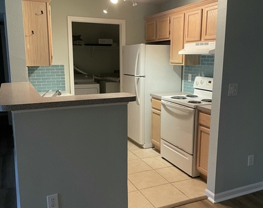 7701 Timberlin Park Boulevard - Photo Thumbnail 4