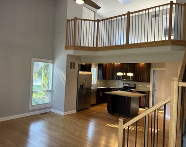 602 S 3rd Street - Photo Thumbnail 2