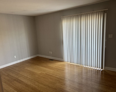 602 S 3rd Street - Photo Thumbnail 9
