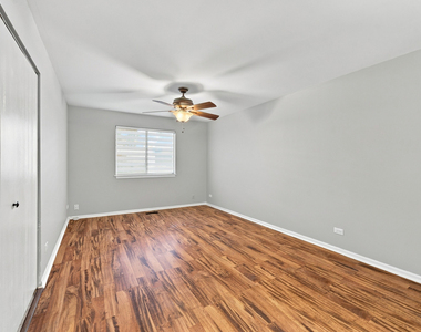107 Winchester Drive - Photo Thumbnail 9