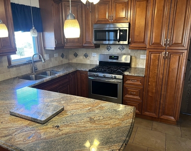6534 W 79th Street - Photo Thumbnail 1