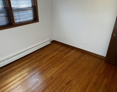 6534 W 79th Street - Photo Thumbnail 7