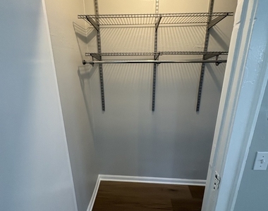 1712 W Estes Avenue - Photo Thumbnail 10