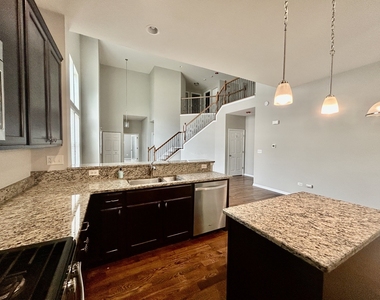 2713 Blakely Lane - Photo Thumbnail 3