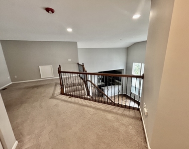 2713 Blakely Lane - Photo Thumbnail 10