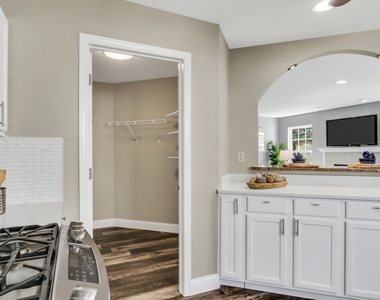 38312 Imperial Lane - Photo Thumbnail 15