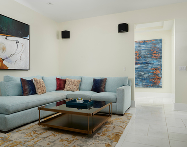 363 E Wacker Drive - Photo Thumbnail 11