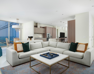 363 E Wacker Drive - Photo Thumbnail 5