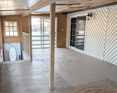7314 W 115th Street - Photo Thumbnail 11